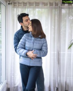 Nisha Agarwal Instagram - Starting the New Year with soft, warm hugs from @uniqloin that are perfect for the ❄️ days and 😴 days. 

#warmertogether #uniqlolndia #lifewear 
#winterwear #winteroutfit #winterfashion #cozyvibes #collaboration