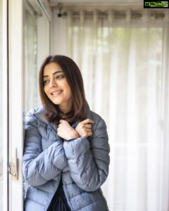 Nisha Agarwal Instagram - Starting the New Year with soft, warm hugs from @uniqloin that are perfect for the ❄️ days and 😴 days. 

#warmertogether #uniqlolndia #lifewear 
#winterwear #winteroutfit #winterfashion #cozyvibes #collaboration