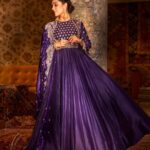 Nisha Agarwal Instagram – Wedding guest outfit inspiration ❤️ cos it’s wedding season! 

#wedding #weddinginspiration #outfitinspiration #indianfestivewear #festivewear #indiandesigner