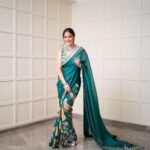 Nisha Agarwal Instagram - Wedding guest outfit inspiration ❤️ cos it’s wedding season! #wedding #weddinginspiration #outfitinspiration #indianfestivewear #festivewear #indiandesigner