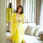 Nisha Agarwal Instagram – Wedding guest outfit inspiration ❤️ cos it’s wedding season! 

#wedding #weddinginspiration #outfitinspiration #indianfestivewear #festivewear #indiandesigner