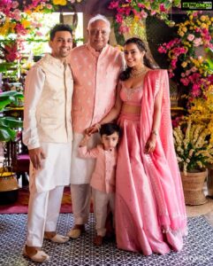 Nisha Agarwal Instagram - Wedding guest outfit inspiration ❤️ cos it’s wedding season! 

#wedding #weddinginspiration #outfitinspiration #indianfestivewear #festivewear #indiandesigner