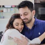 Nisha Agarwal Instagram - Being a pro homemaker is no joke, that's why I challenged my husband @mastkarandar to take up the Preethi homemakers challenge with me. Take a look at how it went & do try out the challenge at your home. Don’t forget to tag @preethikitchenappliances while posting. #preethikitchen #indiankitchen #Homemakers #homemaking #homemakerlife #helpinghands #onehomemanyhomemakers #paidpartnership