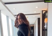Nisha Agarwal Instagram - Walking with a bounce in my step and hair, joy on my face after an accomplished day! Have to give concept credit to @khush.mua Bounce in my hair courtesy @kajal._komal 📸 @amey_ghatge