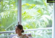 Nisha Agarwal Instagram - Feeling like royalty 👑 Wearing @gopivaiddesigns Jewelry @karishma.joolry 📸 @piyush_tanpure MUAH @nikharproartist #indianfashion #saree #sareelove #casualindianwear #indianwedding #indianfestivewear #indianjewellery #dressup #indianfashionblogger #beauty #royal
