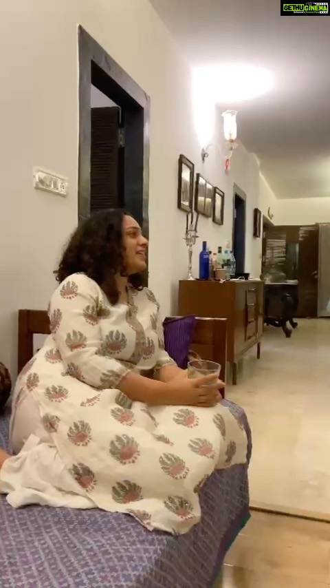 Nithya Menen Instagram - π€π€ yaad kiya dil neβ¦ #newyear #2022ishere πΈ @elahe_hiptoola π @nageshkukunoor