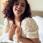 Nithya Menen Instagram – Being 🍂
📷 @eshaangirri