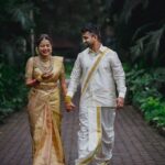 Nithya Ram Instagram - Mr&mrs❤️ Pc: @raj.rj