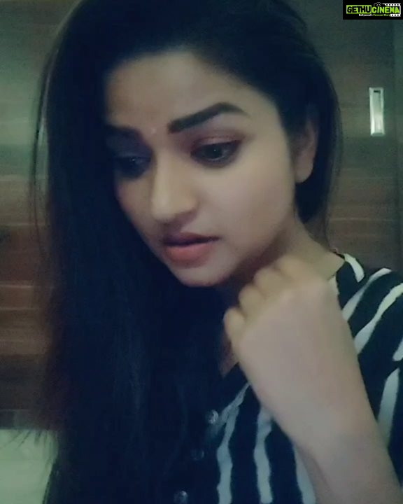 Nithya Ram Instagram - I LOVE U❤️ #lovemoods #sundaytimepassactivity #happytobehome #happytime