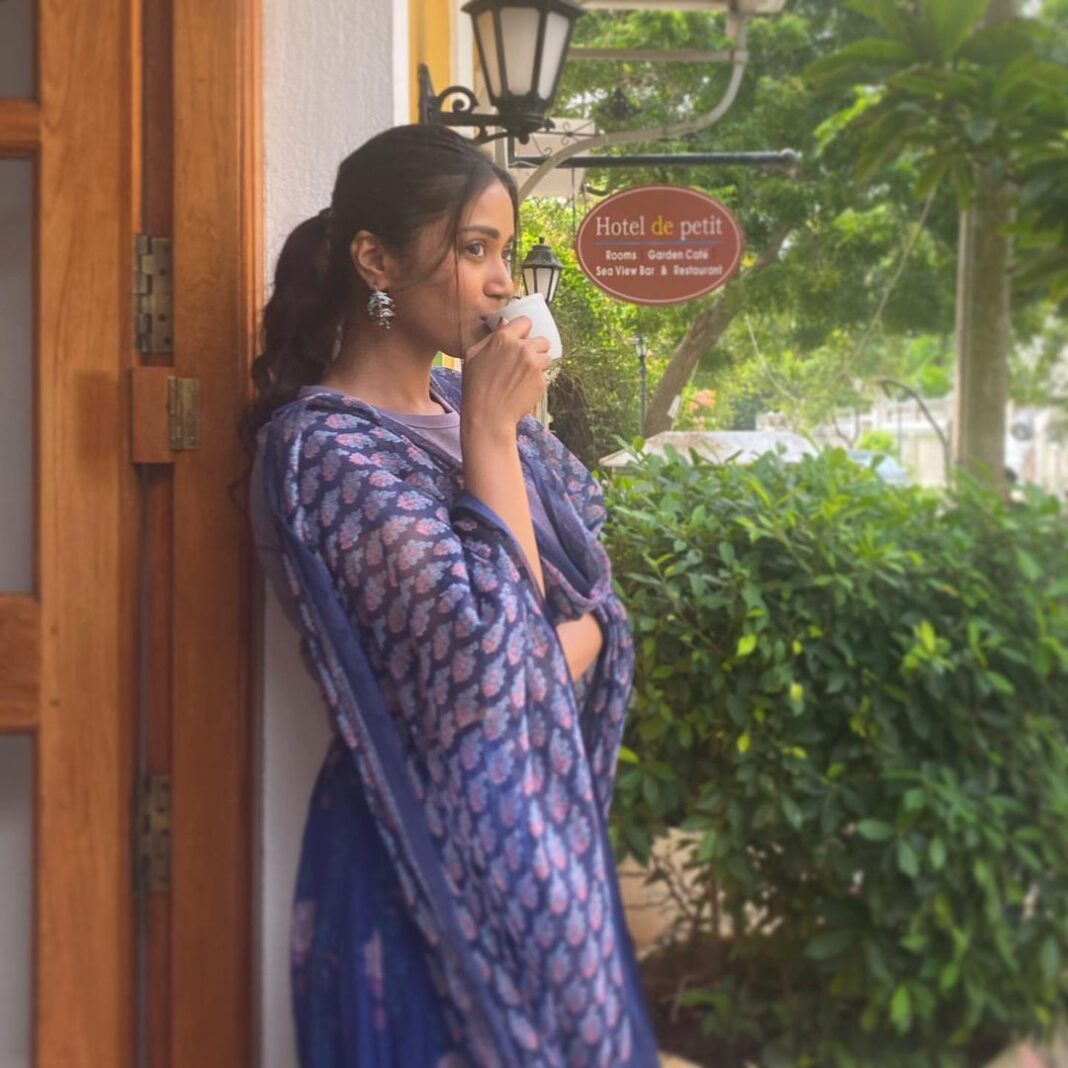Nivetha Pethuraj Instagram - ☕️