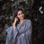 Nivetha Pethuraj Instagram - STYLISING By @lavanyabathina & @venkatesh_93 OUTFIT By @yuvikagolilabel ACCESSORIES By @vibha_creations_collections PC 📸 @karteeksivagouni
