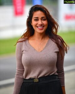 Nivetha Pethuraj Instagram - Hamilton lost. My brother lost. I am lost 😂. But ain’t nothing stopping us from being happy 🤍  PC @adityabedre