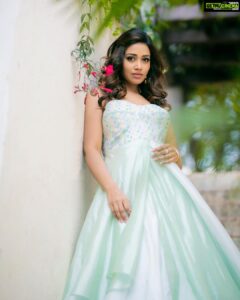Nivetha Pethuraj Instagram - Styling @venkatesh_93 & @lavanyabathina 
Outfit by @tanva_by_deepika 
Jewelary by @thetrinkaholic 
Make-up @ramesh.babu_makeupartist 
PC @they_call_me_keshu
