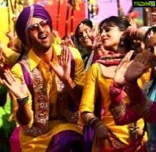 Pallavi Sharda Instagram - Happy Lohri everyone! Bhangra paa lo!