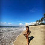 Pallavi Sharda Instagram – My phone is glitching and will only let me post pictures of paradise. I blame the clouds.

*Calves may appear longer in image than reality