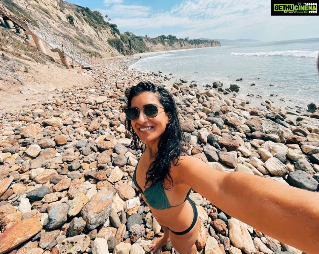 Pallavi Sharda Instagram - Of rugged coastlines and long arm selfies. Life can be a beach after all. Solo travel love ❤️ 🌊 Point Dume