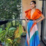 Pallavi Sharda Instagram – T’was a night of bittersweet magic. Stepped out in this piece by the wonderful @bibhumohapatra to honour and raise resources for those fighting India’s covid plight. Thank you @indiaspora @1billionbreaths_ @basuratnam and all the organisers (@shrutirya) for creating a shared sense of community here in NYC. We rejoiced in seeing old friends, in coming together after so long, but also felt our mutual pain, longing and ache around what’s happening in our homeland. 

Over $400,000 was raised towards India’s covid relief efforts. As the Aussie-Indian amongst the American-Indian diaspora, I was reminded of the power of community and shared heritage – bonds based on love – which can achieve so much when like-minded souls unite. 

Visit https://www.chalogive.org/kindredkitchen to donate! New York, New York