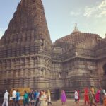 Panchi Bora Instagram – Blessed to get the darshan with Riyanna hope will get the darshan somewhere soon with Ryaan! Om namah shivaye! Trayambkeshwar Temple , Nashik