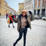 Parineeti Chopra Instagram - Europe x NYE ✨ Thankyou 2021. You blessed me. Prague, Czech Republic