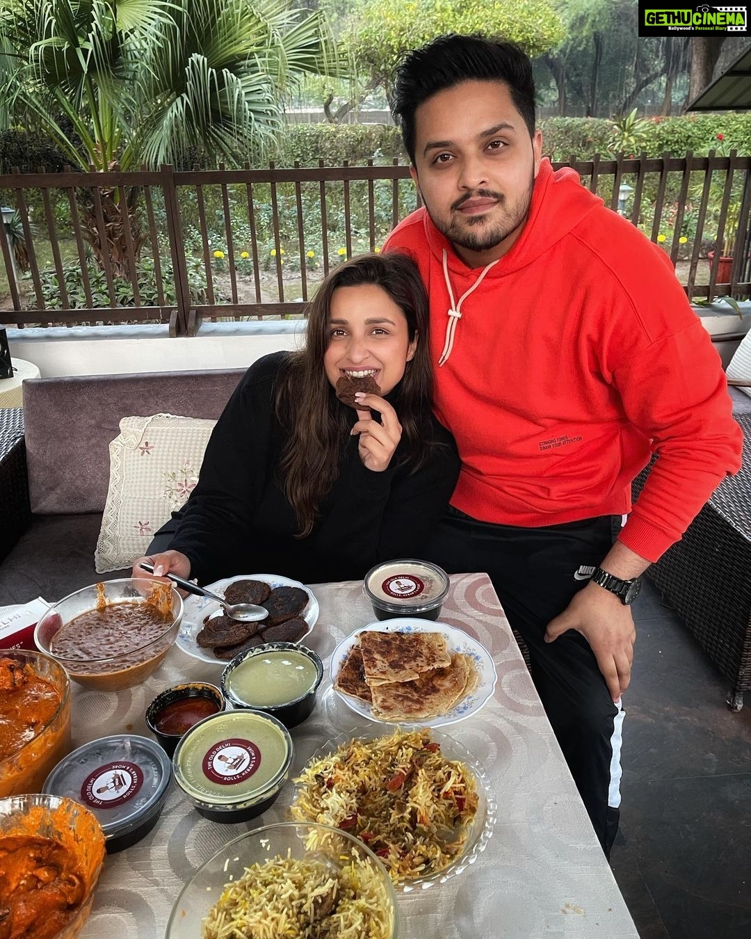 Parineeti Chopra Instagram - We grew up eating the best punjabi food and were never satisfied at any restaurant. The dal wasn’t makhni enough, the butter chicken was too sweet , and the food was just plain oily and tasteless. Sahaj decided it was time to create that taste we were constantly looking for. Just. Yummy. Food. WELL, IT’S HERE. @theolddelhi OMG - I am so proud of you for creating this MASTERPIECE. And masterpiece is an understatement .. The dal melts in your mouth, the biryani is spicy and yummy you can’t figure it out! The paneer is so soft you don’t have to chew. And my family was freaking out at the non-veg kebas and chicken and basically ate nothing else for 3 days. It makes me emotional. Guys - Tis’ the season to eat in bed so order from Zomato or Swiggy and get it straight in your warm razais 🤣 @theolddelhi @zomato @swiggyindia @thisissahajchopra @imsahilarya #Faridabad