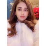 Parul Yadav Instagram - I went looking for a white Christmas but couldn't find snow anywhere... So I decided to whiten it up!! 🤍 #PYStyleFile #Greece #Throwback #Travel #TravelDiaries #GreeceDiaries #HappyTimes #WhiteFurCoat #TuesdayVibes #TuesdayPost #SandalwoodQueen #KannadaHeroine #Kannadiga #SandalwoodActress #ChristmasOOTD #StylishLook #Selfie #TravelPhotography Parthenon, Acropolis, Athen, Greece.