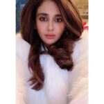 Parul Yadav Instagram - I went looking for a white Christmas but couldn't find snow anywhere... So I decided to whiten it up!! 🤍 #PYStyleFile #Greece #Throwback #Travel #TravelDiaries #GreeceDiaries #HappyTimes #WhiteFurCoat #TuesdayVibes #TuesdayPost #SandalwoodQueen #KannadaHeroine #Kannadiga #SandalwoodActress #ChristmasOOTD #StylishLook #Selfie #TravelPhotography Parthenon, Acropolis, Athen, Greece.