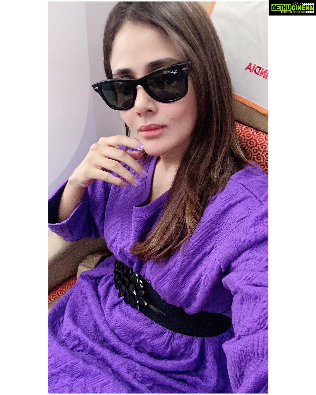 Parul Yadav Instagram - Feeling the vibe as I fly away to the Ole Blighty!! Also, shout out to Kanika and the entire staff of @airindia.in for the wonderful service on today's flight and might I add the food was unexpectedly good too! Hopefully the Maharaja will regain his lost glory soon!! #HelloLondon #PYTravelDiaries #Happiness #PYTravels #VacayDairies #HappyGirlsAreThePrettiest #TravellingLife #LoveToTravel #TravellingEurope #MondayPost #MondayMood #TravelOOTD #GoodTimes #AirportStyle #NammaKannada #InstagramKannada #AirportDairies #TravellingWoman #LoveForBoots #TravelDiaries