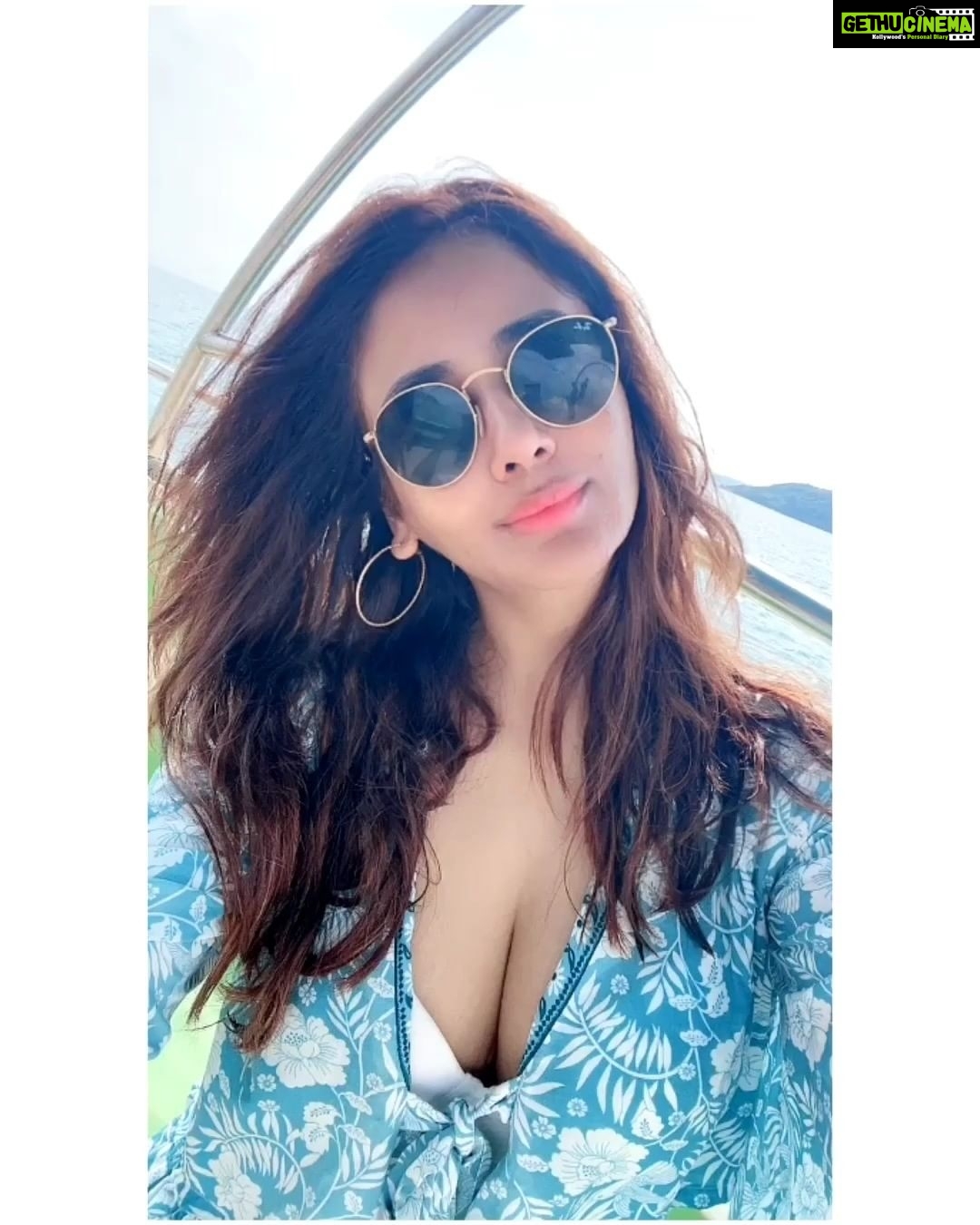 Parul Yadav Instagram - Dressed in colours borrowed from the sea π #OOTD #GoaDiaries #PYTravels #TravelDiaries #Goa #GirlsTrip #GirlsOnVacation #LoveToTravel #Wanderlust #Sand #Travelling #GoaSelfies #VacationMode #BeautifulGirls #BeautifulDestinations #Sunshine #MyLife #EnjoyTheMoment #LoveYourself #Smile #Happy #SaturdayVibes #SaturdayMood #GirlsTrip #MiniVacay #SandalwoodActor #Kannadathi #KannadaActoress #KannadaLove #KannadaHeroine