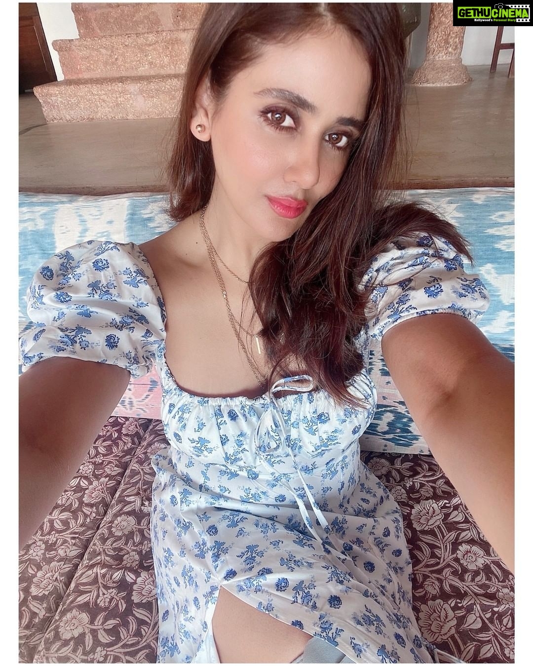 Parul Yadav Instagram - The world awaits but I must conquer Goa first!! #Holiday #GirlsAlone #PYTravels #TravelDiaries #GoaDiaries #Goa #GirlsTrip #GirlsOnVacation #LoveToTravel #Wanderlust #Sand #GirslWhoTravel #Travelling #GoaSelfies #VacationMode #BeautifulGirls #BeautifulDestinations #Sunshine #MyLife #EnjoyTheMoment #LoveYourself #Smile #Happy #TuesdayVibes #TuesdayPosts #SandalwoodActress #NammaKannada #Kannadiga #SandalwoodQueen Ahilya By The Sea