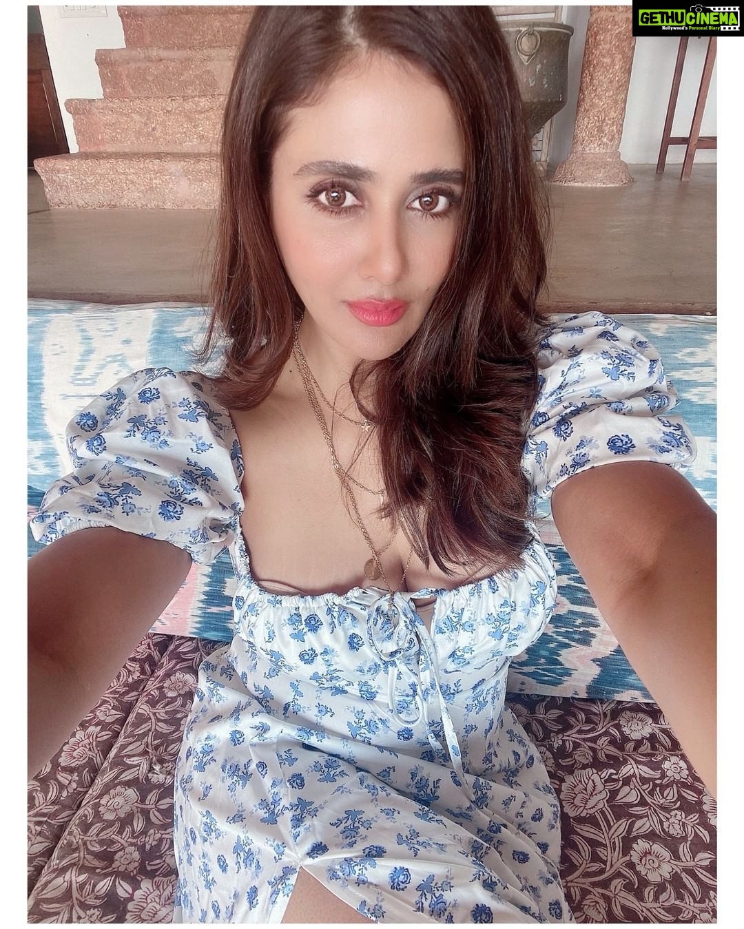 Parul Yadav Instagram - The world awaits but I must conquer Goa first!! #Holiday #GirlsAlone #PYTravels #TravelDiaries #GoaDiaries #Goa #GirlsTrip #GirlsOnVacation #LoveToTravel #Wanderlust #Sand #GirslWhoTravel #Travelling #GoaSelfies #VacationMode #BeautifulGirls #BeautifulDestinations #Sunshine #MyLife #EnjoyTheMoment #LoveYourself #Smile #Happy #TuesdayVibes #TuesdayPosts #SandalwoodActress #NammaKannada #Kannadiga #SandalwoodQueen Ahilya By The Sea
