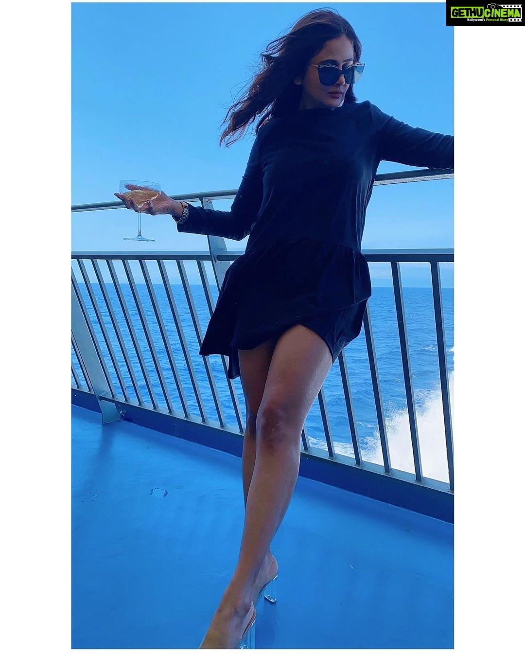 Parul Yadav Instagram - My first big boat ride and what better route than the short Atlantic crossing between the beautiful Canary Islands of Tenerife and Gran Canaria!! And boy did the Atlantic show her power!! Left me constantly considering how effective Archimedes' theory of flotation really isππ Also realised that while we cannot direct the wind but we definitely can adjust the sails π³: @fredolsenexpress #PYTravels #TravelDiaries #GranCanaria #Tenerife #CanaryIslands #Spain #TravelLife #ShipLife #OnBoard #Oenophile #WineLove #AtlanticOcean #ArchimedesTheory #Happiness #Grateful #AroundTheWorld #TravelDiary #SandalwoodActress #NammaKannada #MondayPost #MondayMood #FredOlsenExpress Gran Canaria, Spain
