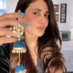 Parul Yadav Instagram - Even if the sky is falling down 👀❣️ #eveniftheskyisfallingdown #fashionaddicted #reels #trending