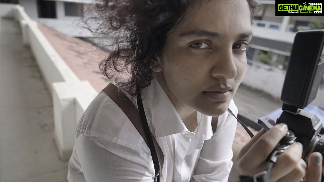 Parvathy Instagram - “I must not fear. Fear is the mind-killer. Fear is the little-death that brings total obliteration. I will face my fear. I will permit it to pass over me and through me. And when it has gone past I will turn the inner eye to see its path. Where the fear has gone there will be nothing. Only I will remain.” Frank Herbert, Dune The Rhapsody Series x @flying_asplif_ #WorldSuicidePreventionDay #TheRhapsodySeries