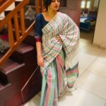 Parvathy Instagram - HAPPY ONAM✨ Wearing “Sama” from the Olam Collection. Handwoven by Indira D ❤️ #olamsarees #keralahandloom #chendamangalam #prideofhandmade