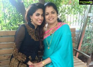 Parvathy Omanakuttan Instagram - The only unconditional love in this world is that of a Mother’s 💖😇 Happy Mother’s Day To All The Mothers In The World 🌍