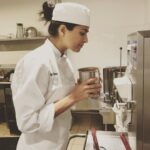 Parvathy Omanakuttan Instagram - Like a child that waits eagerly for ice-cream 😍 I miss the kitchen, I miss the feeling of creating something new everyday, I miss learning the intricacies of food first hand, I miss my amazing faculty and kitchen mates at @iceculinary #foodie #foodieforlife #icecreamfromscratch P.C 📸 @neerajld92 New York, New York