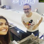 Parvathy Omanakuttan Instagram - Total Fan Girl Moment!!! Meeting My Food Hero @massimobottura. Attending his master class at #thetastesoftheworld @gulfood followed by his talk was the BEST highlight of the week 🥰😇🤩 #foodieforlife #chefinthemaking #makingadifference #grateful #blessed