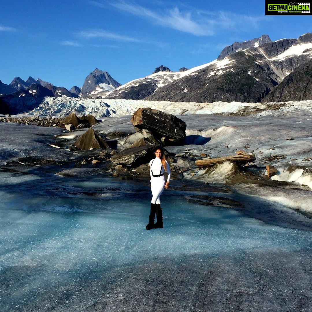 Parvati Melton Instagram - Alaska!🖤 #Alaska #tekalanika #mendenhallglacier #glacier #juneau #travel #traveldiaries #jetsetter #travelblogger #nature #naturelover #adventure #worldtraveler #america #picoftheday #bestofday #ootd #lookoftheday #streetstyle #fashion #style #fashionblogger #styleblogger #follow4follow #followforfollow #outdoors #phototheday #alaskan #photography Mendenhall Glacier