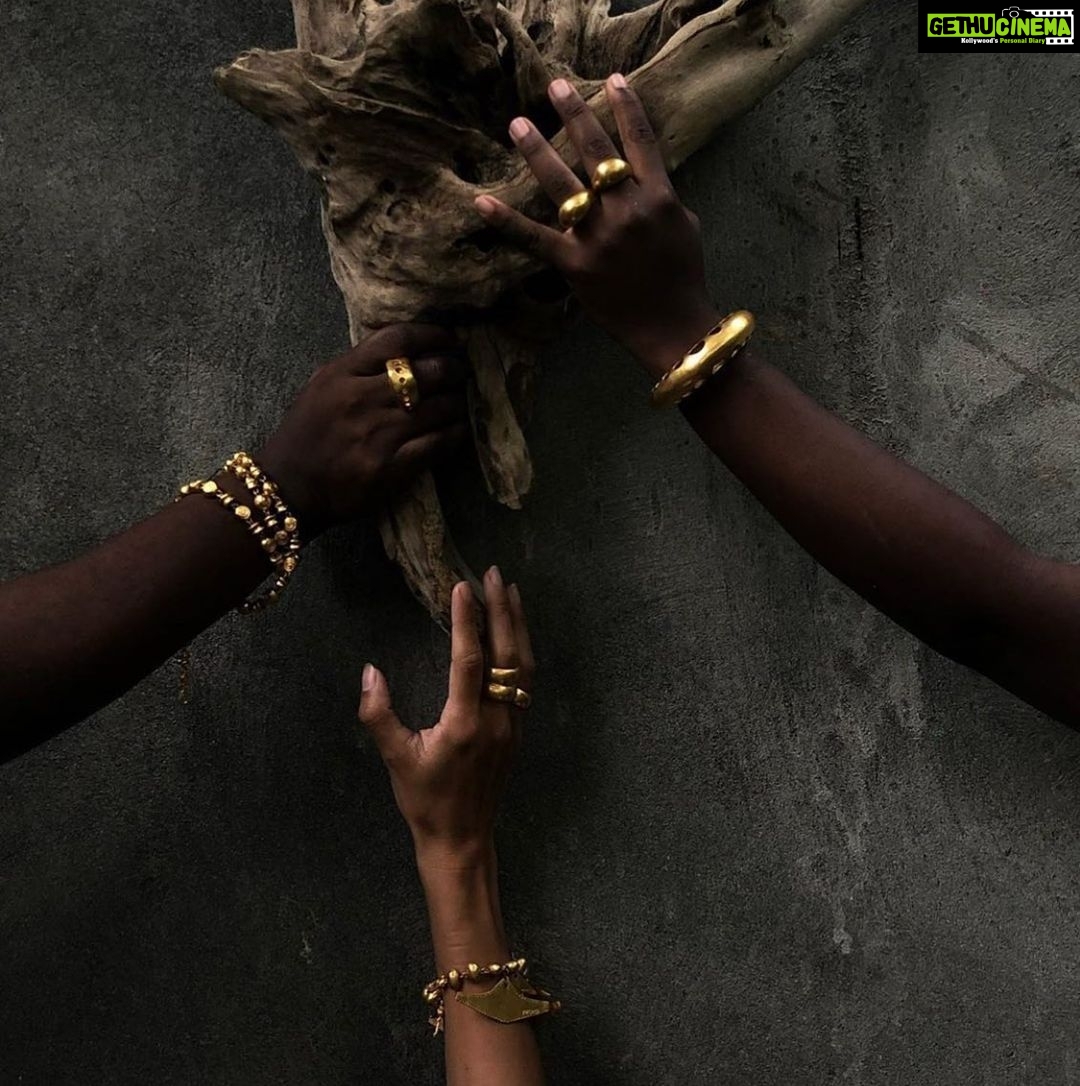 Parvati Melton Instagram - i’m not black, but i see you. i’m not black, but i hear you. i’m not black, but i mourn with you. i’m not black, but i will fight for you. Silence is dangerous, we must all come together and speak up for the black lives that are endangered every single day. Please show your support for our black brothers and sisters by educating others and supporting activists. Some individuals and groups to show your support to include @blklivesmatter @ckyourprivilege @rachel.cargle @moemotivate @nowhitesaviors @mspackyetti @theconsciouskid