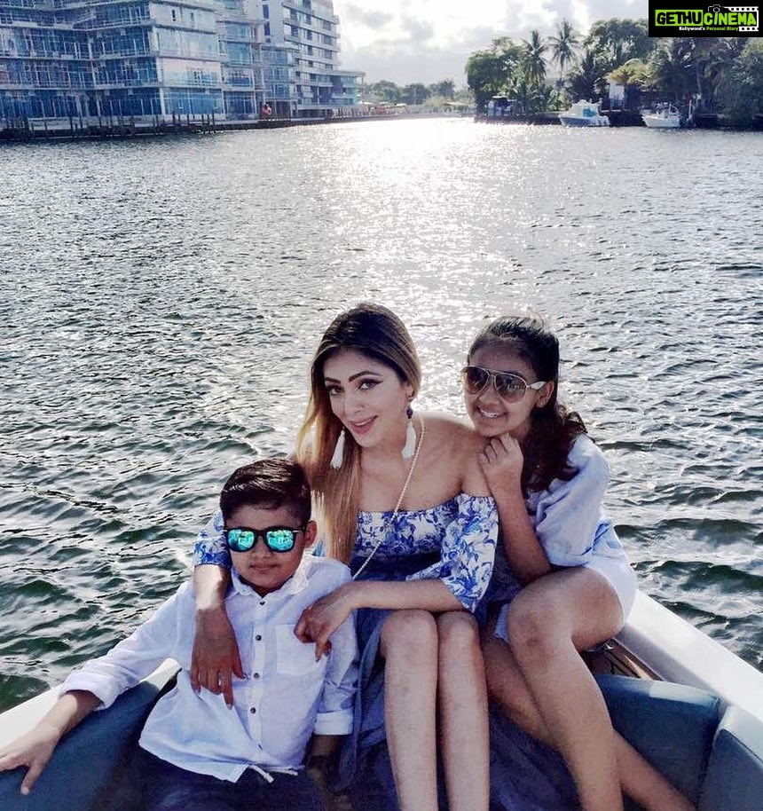 Parvati Melton Instagram - Fun in the sun with these two ππ«β€οΈ #miami #miamilife #family #vacation #florida #picoftheday #bestofday #ocean #funinthesun #mood #yacht #yachting #yachtlife #instamood #boat #instadaily #instagood #instafollow #instalikes #instagram #instafamily Miami, Florida