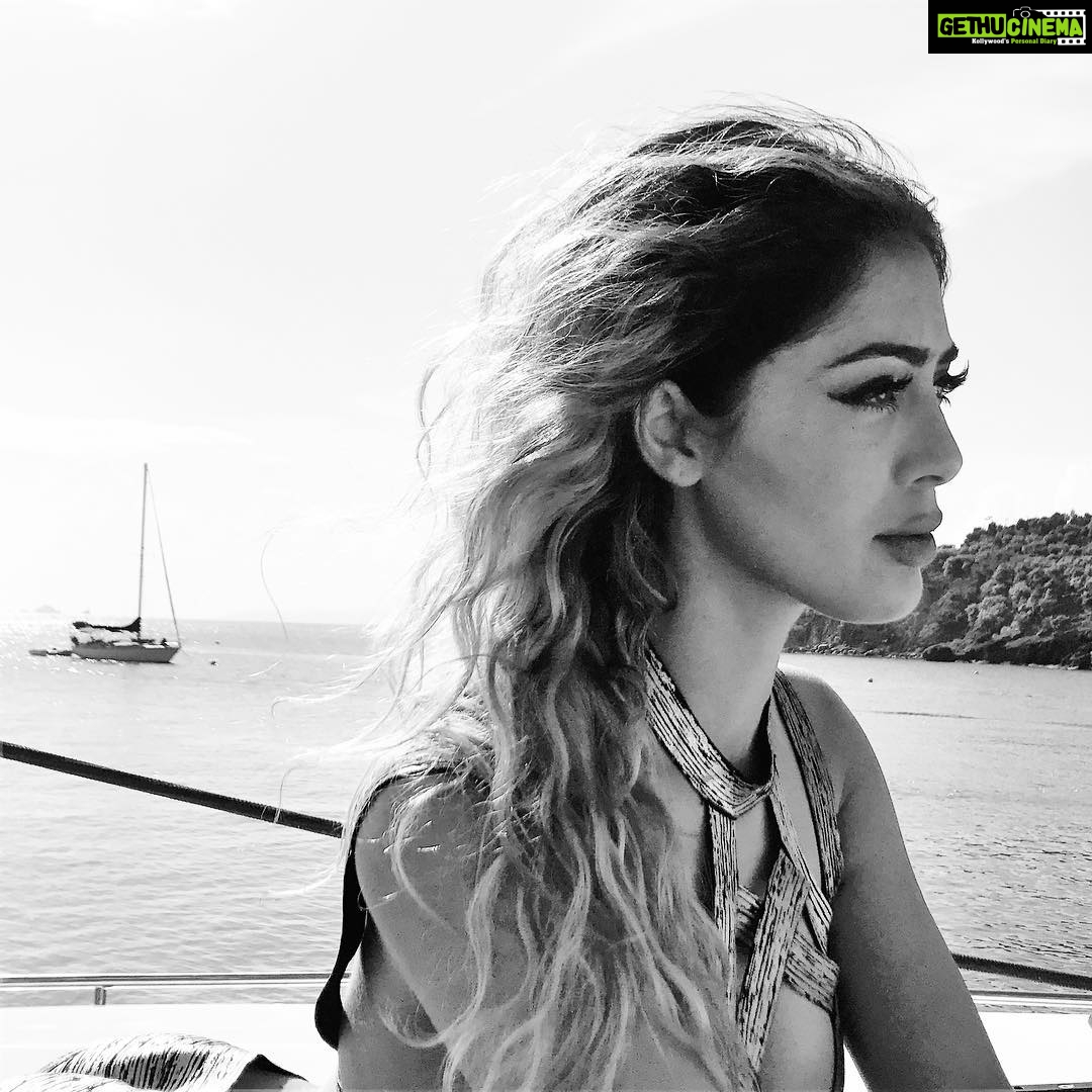 Parvati Melton Instagram - Meet me where the sky touches the sea... #stbarts #stbarths #yacht #yacthlife #sea #ocean #island #photography #picoftheday #pictureoftheday #blackandwhite #bestofday #travel #travelblogger #travelphotography #stbarthelemy #follow4follow #followforfollow #like4like #like4follow #likeforlike #likeforfollow #jetsetter #lifestyle #lifestyleblogger Colombier, Saint Barthélemy