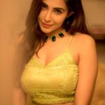 Parvatii Nair Instagram – Wishing you all a spectacular new year 😘😘

@camerasenthil