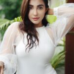 Parvatii Nair Instagram – Real women are…
CURVY
Slender 
skinny
Voluptuous 
Gangly 
Muscular 
…… awesome 
stop believing the lies of the media …  WE ARE ALL BEAUTIFUL ! 

#parvatinair

Photography: @the.portraiture.culture
@sat_narain
@praveenbabu96
@_im_khalid_