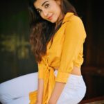 Parvatii Nair Instagram - Good day! 🐯 @sharonthomasphotographer #parvatinair #casual Kumarakom Lake Resort