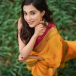 Parvatii Nair Instagram - 💓 Everything blooms in its own time 🌺 @santhanubinu @wed_shooters @wedvail