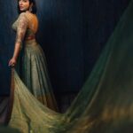 Parvatii Nair Instagram - I just love these 😍 how about ya :) ! Good day 🌸🍀🍃 📸 @prashanth_bionic 💃🏻 @nirali_design_house 💄 @makeup_by_kez