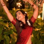 Parvatii Nair Instagram - Diwali vibes are still on 😍🌺💃 🌺 @storiesbypreetham @paviiiee_08 @preethi_hairstylist @ivalinmabia