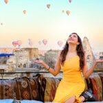 Parvatii Nair Instagram – Balloons and more balloons @helencavesuites ❤️🇹🇷
.
📸 @world__of__harsh__ 
.
.
.
#HelenacaveSuites #cappadocia #Turkey #GoTurkey #ParvatiNair @cappadocia Helen Cave Suites