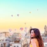 Parvatii Nair Instagram – Balloons and more balloons @helencavesuites ❤️🇹🇷
.
📸 @world__of__harsh__ 
.
.
.
#HelenacaveSuites #cappadocia #Turkey #GoTurkey #ParvatiNair @cappadocia Helen Cave Suites