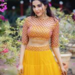 Parvatii Nair Instagram – I’m a sunflower 🌻 

💛
@sarancapture @kaviyaartistry_off @anjushankarofficial @avmgardens